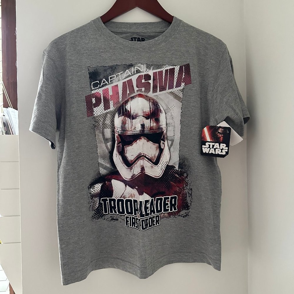 2/$20 Star Wars T-shirt, NWT, Size L